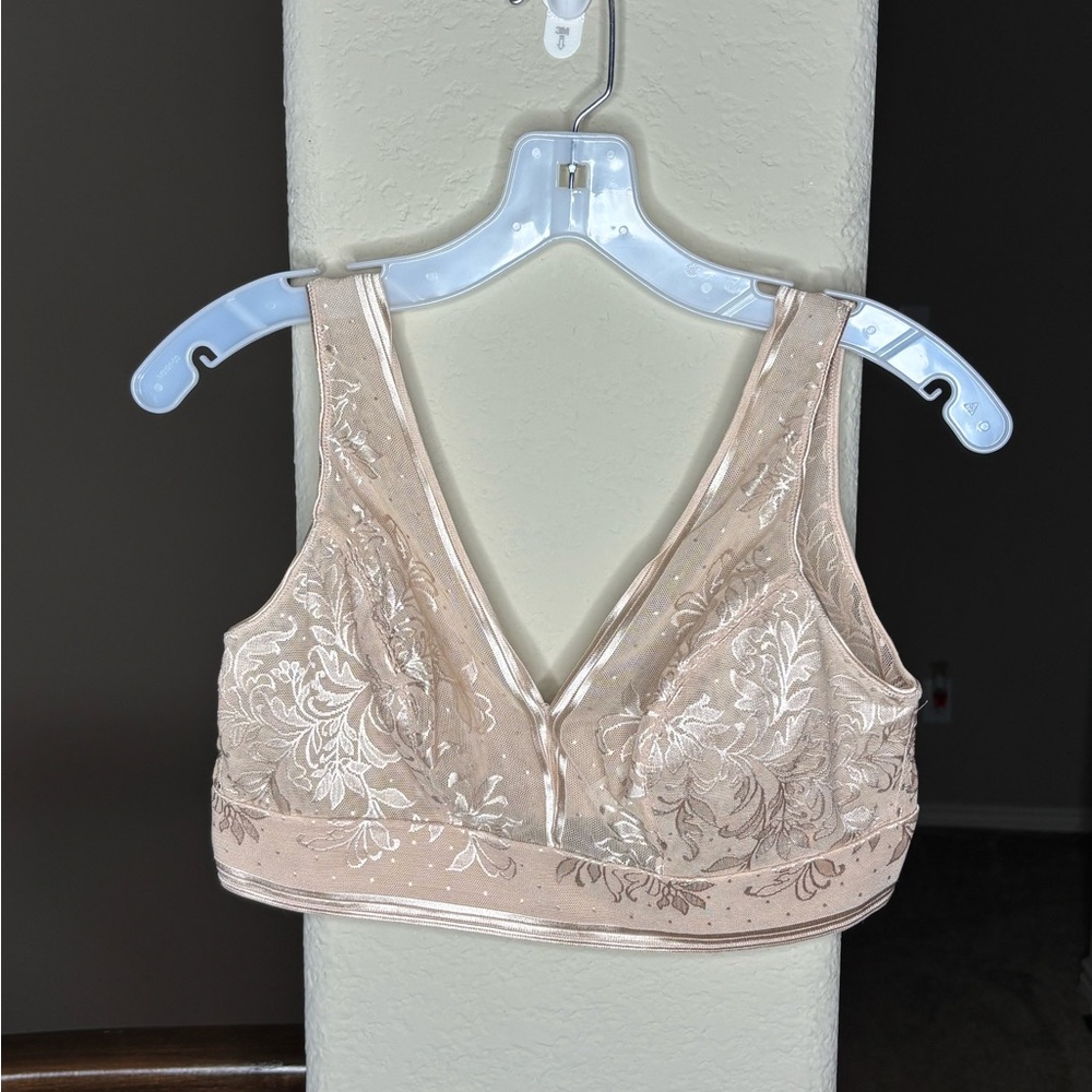 Wacoal Net Effect Bralette Style 810340 Size 36 Band Neutral Comfort Intimate